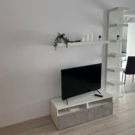 Sweety Relaxing Apartment No 135 Bucarest Esterno foto